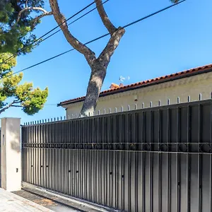 Sea View Apartment With Private Secure Parking 3 Appartement